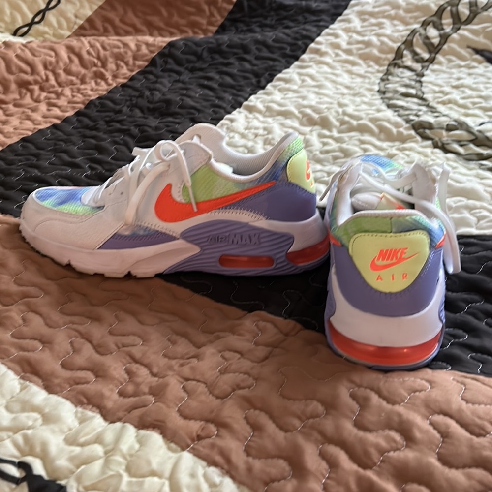 Nike Air Maxes, Size 7.5, Great Condition, *Worn only Twice*